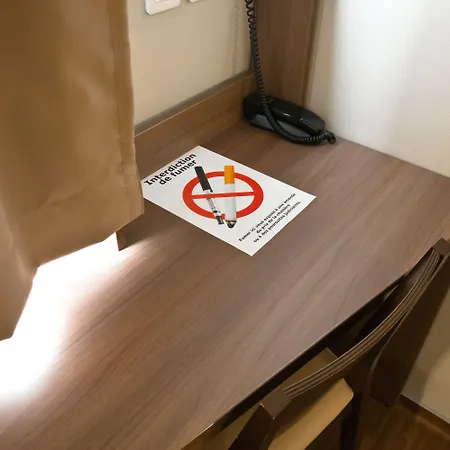 Отель Jean De Luz 2*