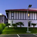 Jean De Luz Hotel 2*